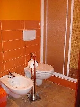蝴蝶屋酒店 2*