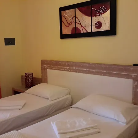 Butterfly Πανσιόν 2*